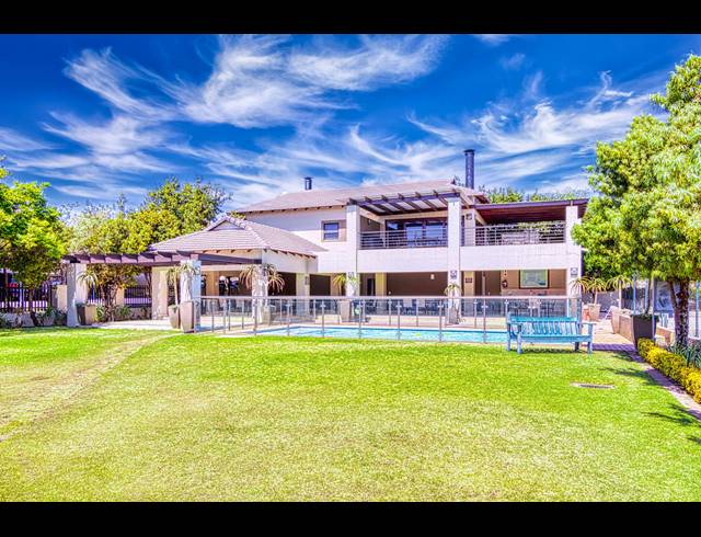 3 BEDROOM APARTMENT TO LET IN MAROELADAL